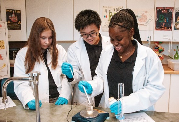 ボドウェル高校STEM アカデミー